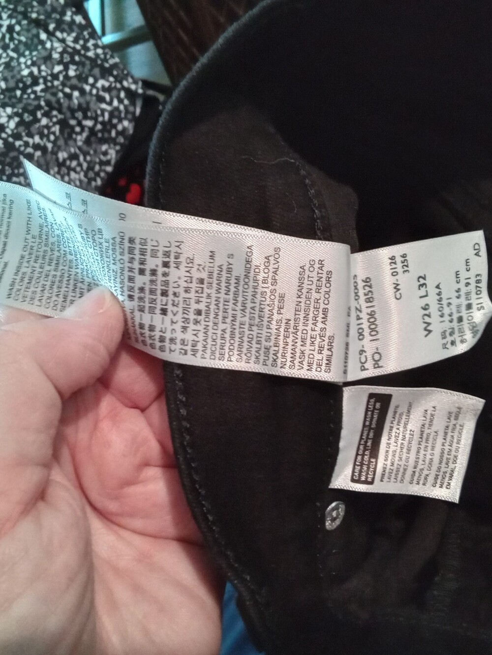 NWT Levi's Black Label 318 Shaping Wide Leg Jeans Sz 26x32 Soft Black Stretch - Picture 13 of 14
